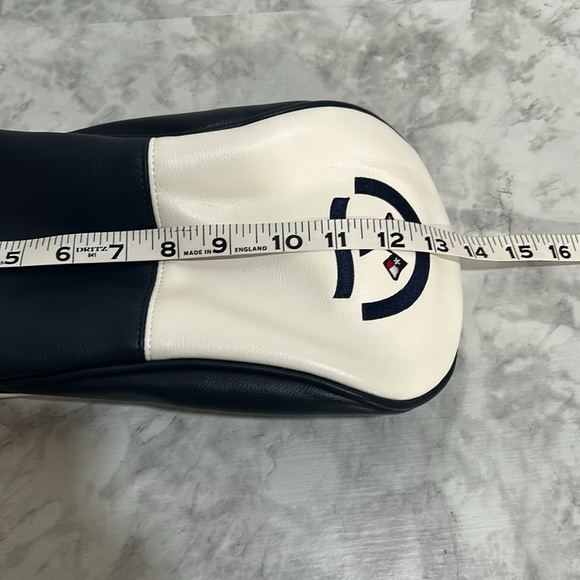 HERITAGE COLLECTION GOLF CLUB  HEAD COVER WITH LOGO WHITE N BLACK - Picture 3 of 7